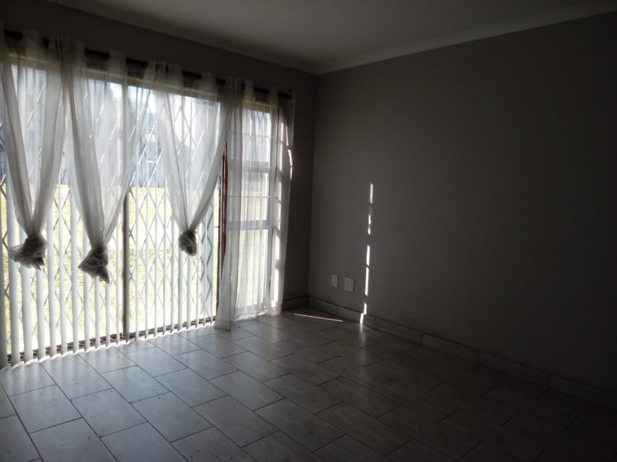 2 Bedroom Property for Sale in Bellville Central Western Cape